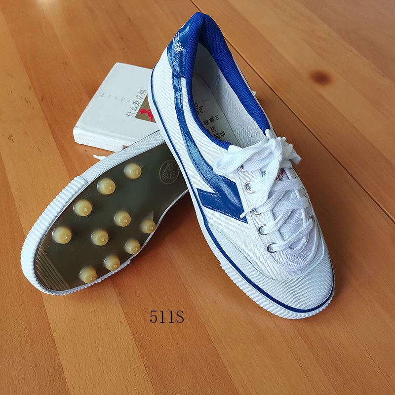 三球校园足球鞋经典老款足球训练鞋通用鞋儿童足球学生白银色钉鞋