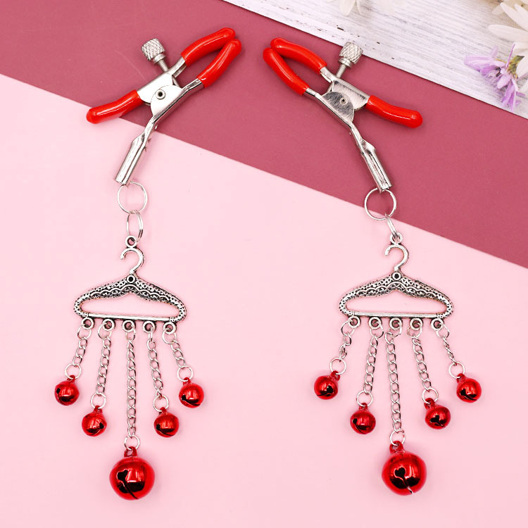 女用乳夹可爱流苏调教铃铛乳夹sm玩具铃儿响叮当惩罚道具 男女夫妻