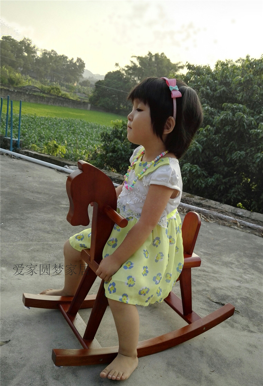 儿童木马骑摇摇马车宝宝玩具椅子13周岁幼儿园生日礼物两用棕色配脚踏