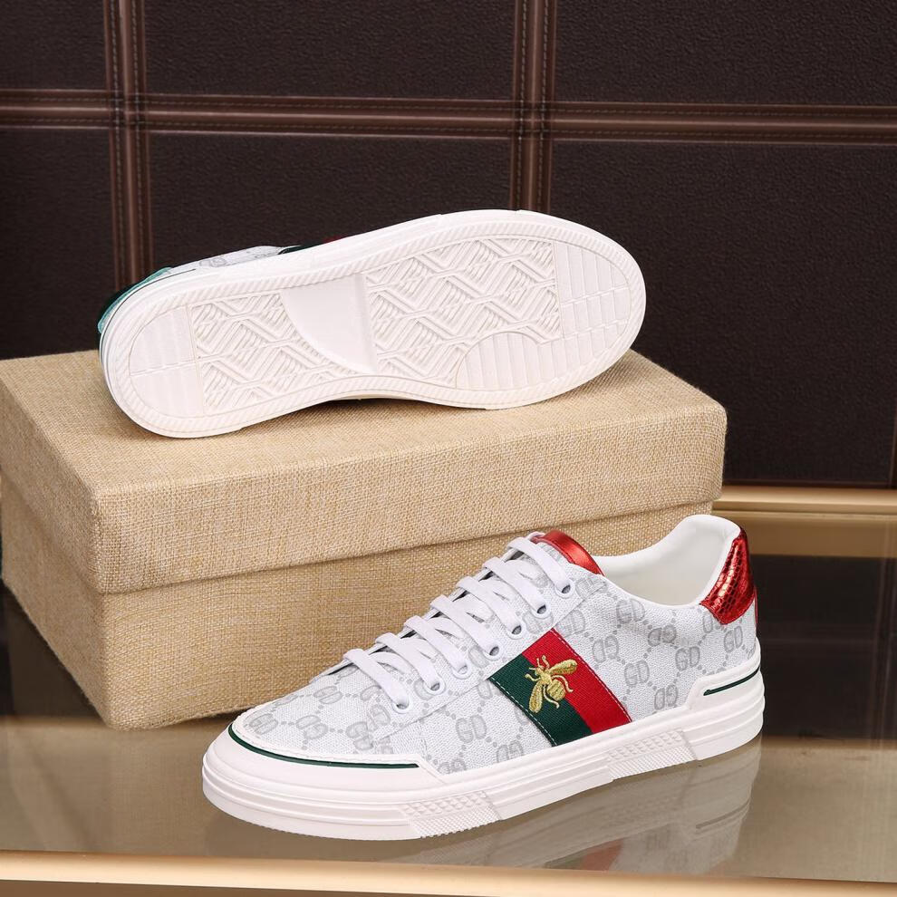 古驰(gucci)欧洲站潮鞋高端小蜜蜂男鞋休闲板鞋真皮系带轻奢潮 高端