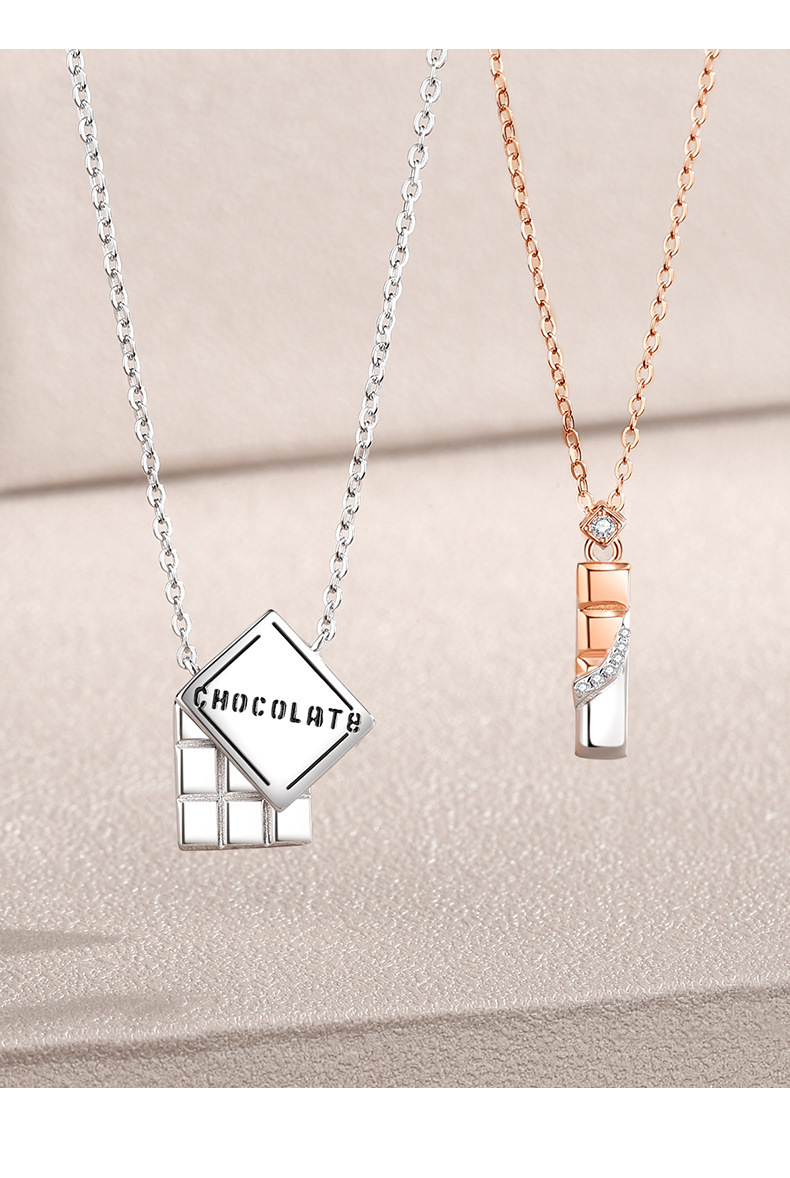 ck高端品牌珠宝情侣项链s黑白巧克力个性简约英文方块吊坠时尚锁骨链