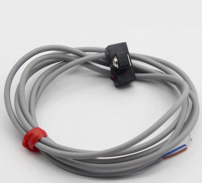 性开关气缸感应传感器cs1sjgfdmsj020ghe接近开关cs1j两线式线长15米