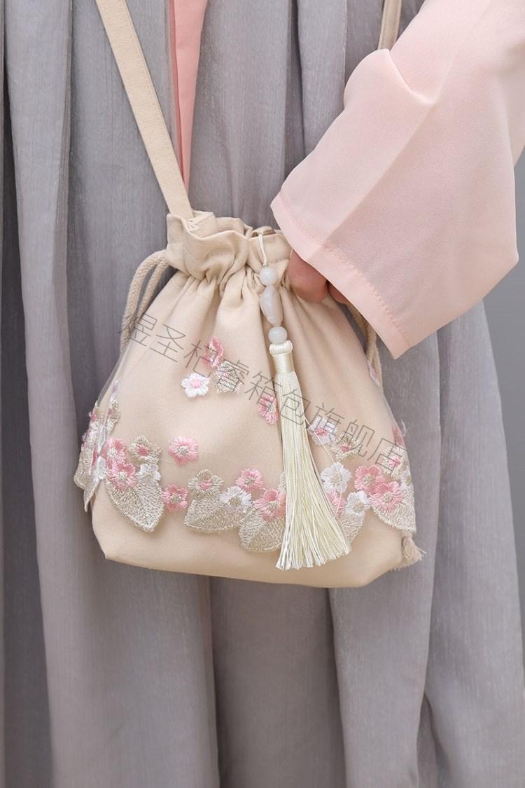 穿汉服旗袍背的包古风穿汉服配的小包包女夏荷包流苏中国风束口袋日常