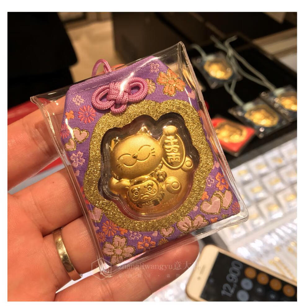 周大福御守猫黄金日本代购中国结汽车挂件挂饰情人节礼物红色开运御守