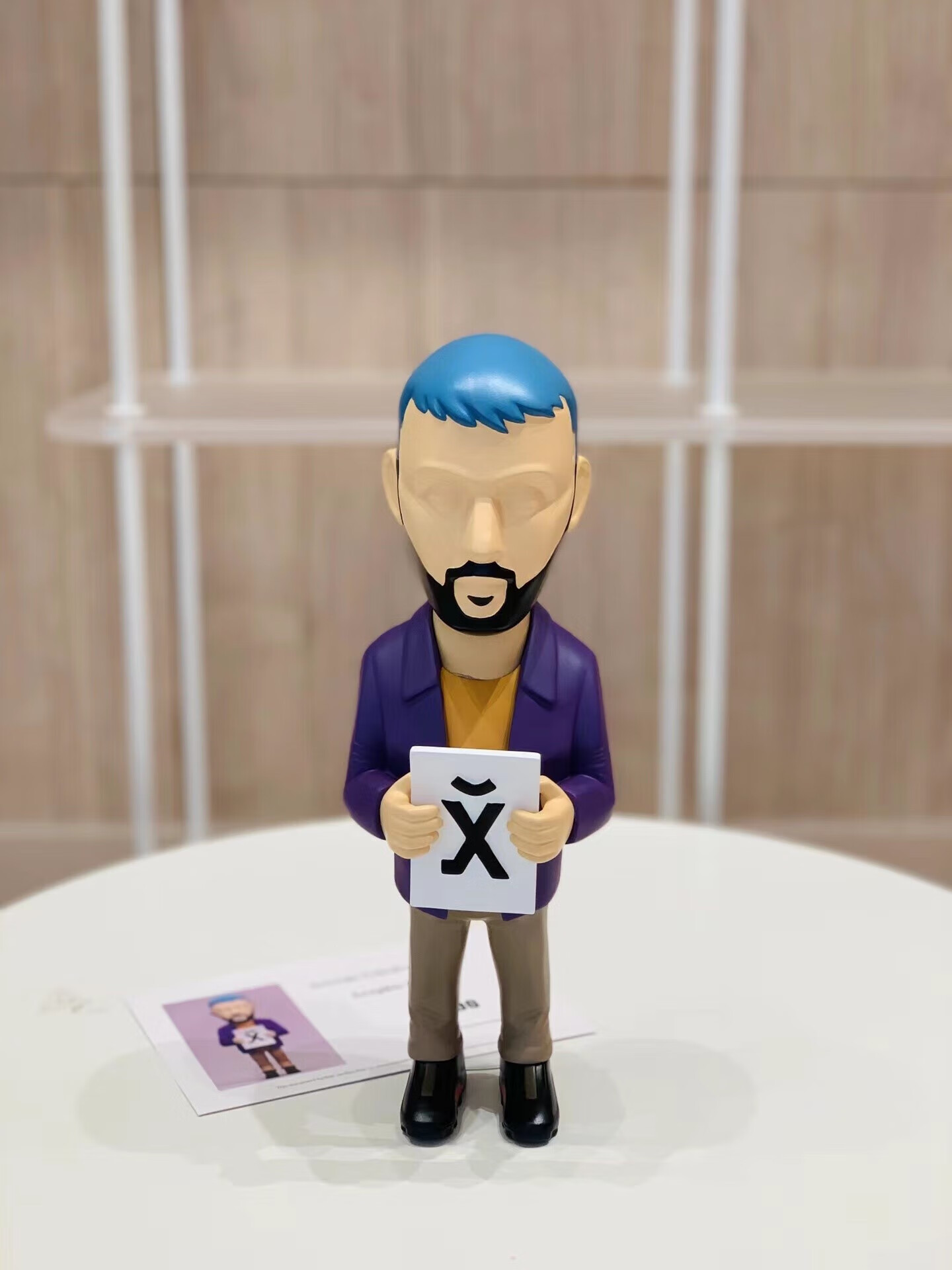 主理人雕塑ow潮牌家居摆件雕塑村上隆宫崎俊太阳花潮牌潮品网红 kaws