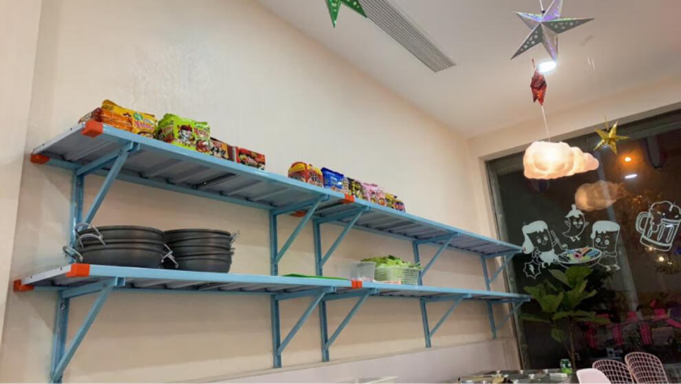 储藏室置物架上墙加厚车库墙挂货架地下室储藏间多层壁挂置物架小房挂