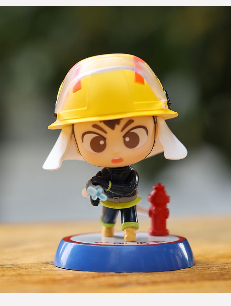 消防员公仔玩具生日蛋糕礼物模型车载摆件人偶消防车模 消防云梯模型
