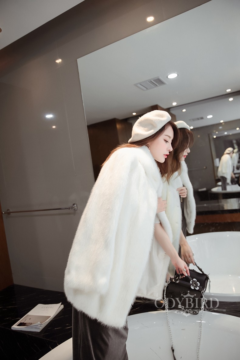欧迪鸟品牌女装水貂皮大衣进口整貂皮草外套女貂毛2020新款中长款白色