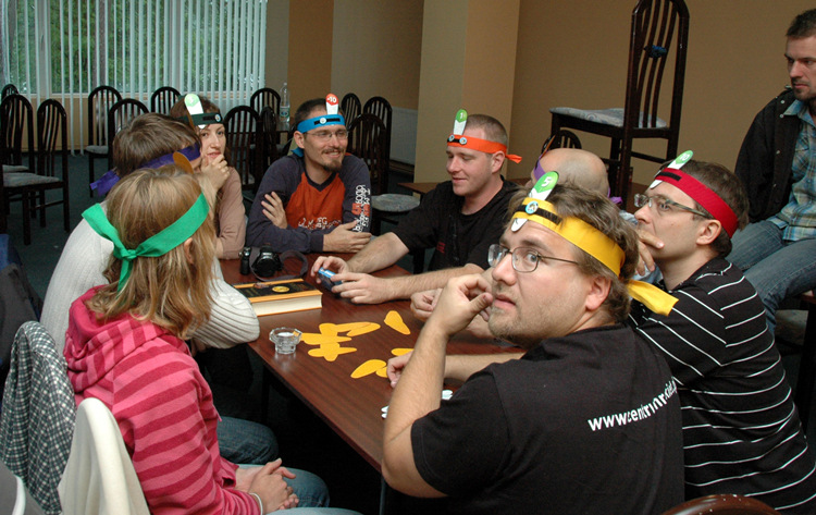 桌游卡牌猜狐狸pow wow中文版子家庭多人欢乐聚会桌面游戏 红色_ 8折