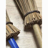 Splendens splendens big broom sweeping yard broom courtyard road cement road property sanitation worker cleaning sweeping broom round street broom (wooden pole)