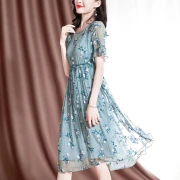 インクビューティー2022年夏ハイエンドラグジュアリーファッション気質オールマッチ半袖ワンピースは薄くて若いシルク刺繡スカートウエスタンスタイルスカート82195905ブルーM