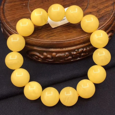 Charity Heart Full of Beeswax Beeswax Bracelets for Men and Women Beeswax Beads Bracelet Bracelet Collection Chicken Oil Yellow Beeswax Amber Old Beeswax Round Beads Transfer Beeswax Bracelet Birthday Gift Diameter About 12-12.99mm About 18 Grams