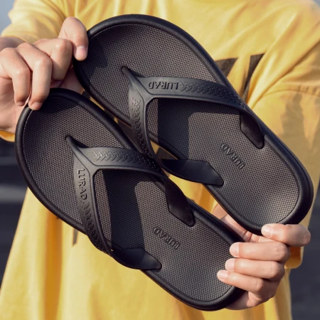 LURAD flip flops men's summer outdoor wear sandals flip flops wear-resistant black rubber beach shoes trendy black 43-44