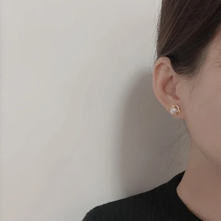 YYEU Korean imitation pearl earrings women's retro French elegant S925 silver temperament high-end earrings earrings trendy pearl earrings