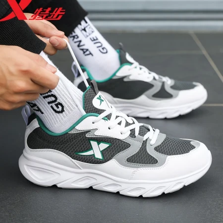 Xtep men's shoes sports shoes men's autumn and winter mesh shoes shock-absorbing new running shoes lightweight running shoes casual shoes men's sports shoes bag white gray green 42