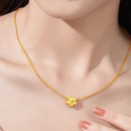 Xinwanfu Gold Pendant Women's Football Golden Small Peach Blossom Small Fresh Flower Pendant Gift for Girlfriend About 0.89-0.9g