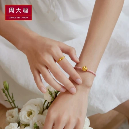 Chow Tai Fook cute women's bowknot gold open ring net red pure gold ring labor cost 98 priced F177695 about 2.8g