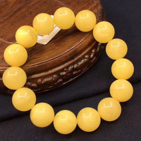Charity Heart Full of Beeswax Beeswax Bracelets for Men and Women Beeswax Beads Bracelet Bracelet Collection Chicken Oil Yellow Beeswax Amber Old Beeswax Round Beads Transfer Beeswax Bracelet Birthday Gift Diameter About 12-12.99mm About 18 Grams
