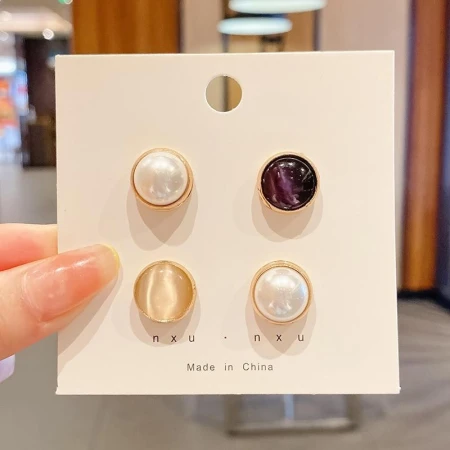 Sewing-free brooch waist pin no trace anti-light buckle exposure magnetic buckle does not hurt clothes blouse chiffon button collar button no piercing hole pearl artifact brooch pearl cat's eye [set of 4]