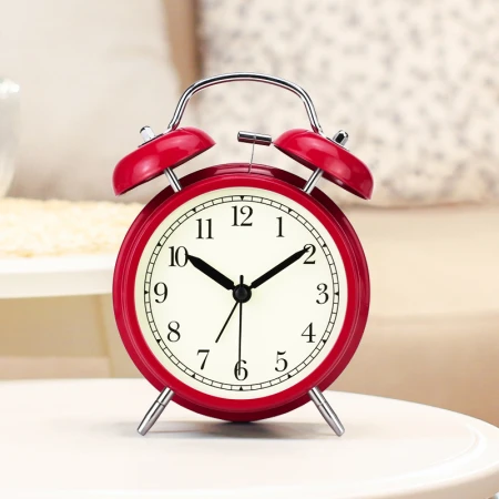 Kode Shi Jam Alarm Anak Kartun Bercahaya Siswa Jam Samping Tempat Tidur Bel Mekanis Malas Jam Alarm LT8644 Anggur Merah