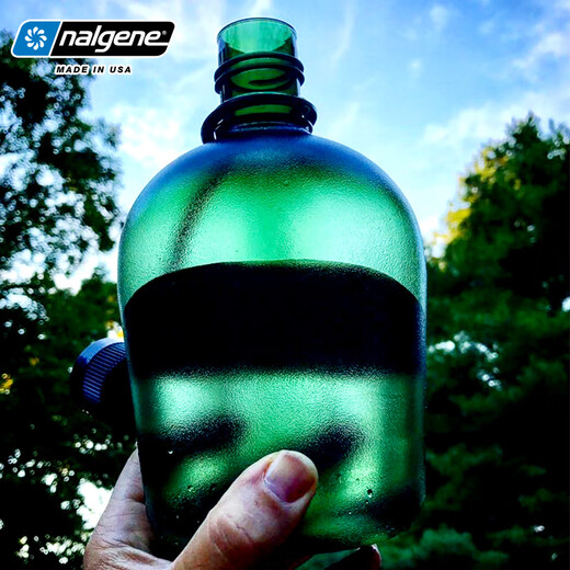 乐基因（nalgene）运动塑料水杯随手杯进口水壶军训大容量便携式扁形户外健身防漏 1777-9905墨绿色（黑鹰） 1000ml
