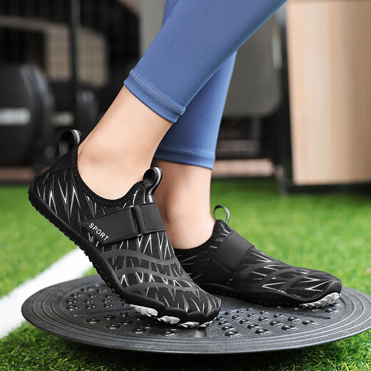 Ruizhilang Indoor Fitness Shoes Men's Squat Skipping Rope Jumping Shoes Anti-Slip Women's Pilates Yoga Deadlift Breathable Comprehensive Training Shoes Chang 515 Black Gray (One Size Smaller) 44