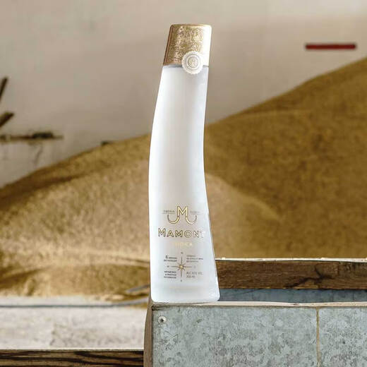 
Mammoth vodka, imported foreign wine, spirits, vodka, vodka, base wine, mammoth vodka, 700mL, 1 bottle