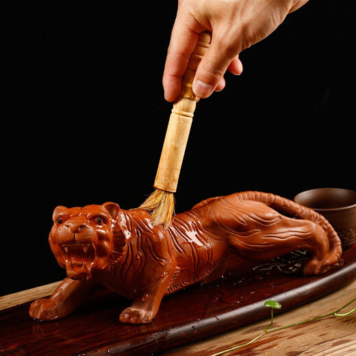 Yuxuan purple sand tea pet tiger ornaments swallowing mountains and rivers purple sand tiger roaring tea set accessories handmade can be raised fine raw mineral purple sand tiger