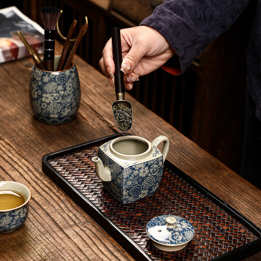 The Six Gentlemen of the Tea Ceremony in the Preface of the Craftsman, Ru Kiln Blue and White Tea Cylinder, Tea Spoon, Tea Clip, Tea Needle, Pot Keeper, and Pen, Household Tea Accessories Set, Clay Blue and White - The Six Gentlemen of the Tea Ceremony