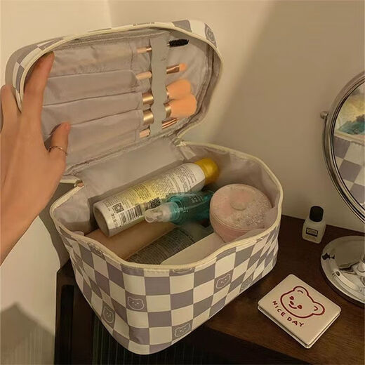 Gu Ruiniao Gray and White Plaid Cosmetic Bag Portable Outing Large Capacity High-Looking Dirty-Resistant Waterproof Toiletries Bag Cosmetic Storage Bag Gray and White Plaid Bear