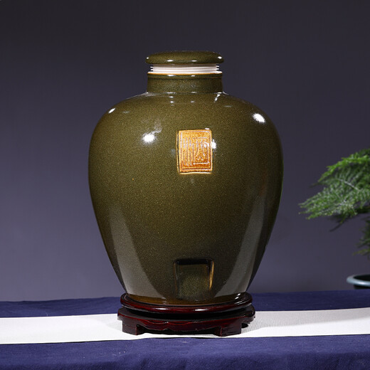 Jingdezhen ceramic wine jar antique earthenware household wine bottle sealed wine jar 30Jin Jin equals 0.5kg, non-porous, 40cm high, without base