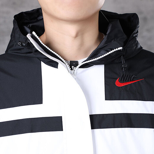 耐克（NIKE）男装新款运动连帽防风梭织夹克跑步训练透气半拉链外套 CU3886-070 S