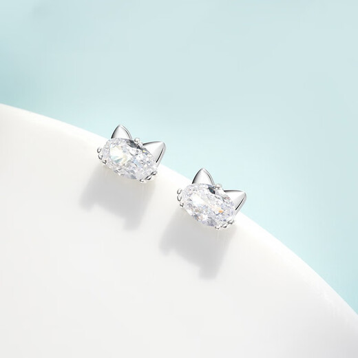 Holycat Cat in Arms 999 pure silver single diamond kitten earrings girl birthday gift pierced earrings versatile women's ear jewelry 999 silver single diamond kitten earrings pair