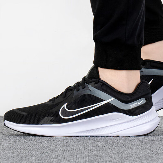 耐克（NIKE）男鞋 24夏运动鞋缓震休闲鞋健身透气跑步鞋回弹跑鞋 02001/探索 DA1105-006/QUEST 4 45