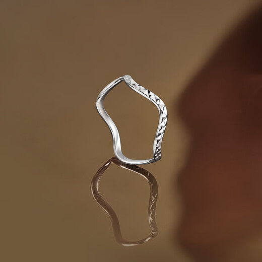 Saturday Fu PT950 platinum ring throbbing female simple wave ring birthday gift B0112595 about 1.18g size 9