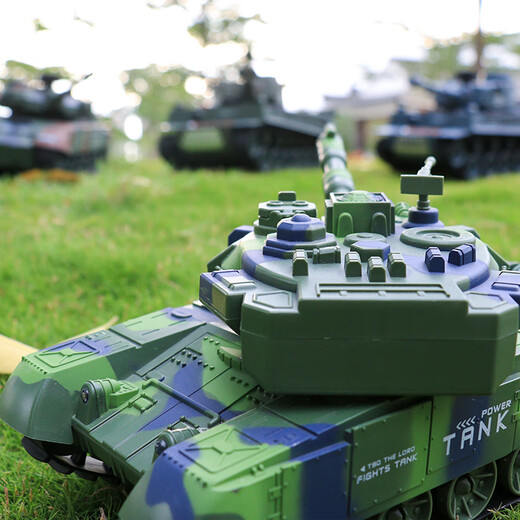 DWI Fernbedienung kontrollierter Panzerauto kann Crawler-Waffen-firmenfeuer ferngesteuertes Auto Kinderspielzeug 6-10 Jahre gegen 28 cm [aggressiver Tank + rotierender Turm] Gelb [große Kapazität Doppelladung] Einmalige elektrische Akkulaufzeit von 2 Stunden