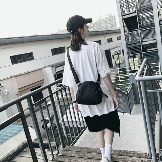 酷奇袋鼠牛津布贝壳包2025年新款男女通用时尚单肩包防水耐脏百搭斜挎包女 小号款