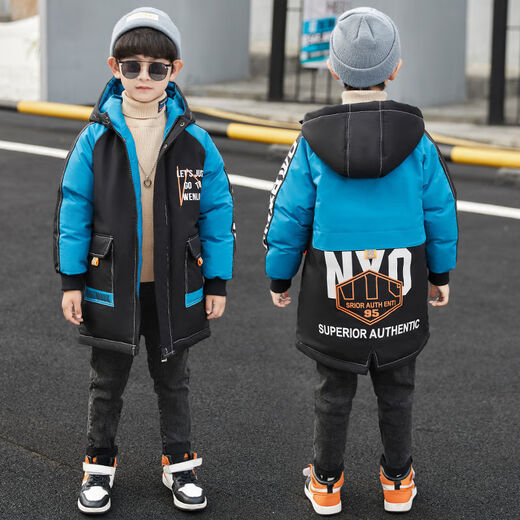In der Winterkleidung von Disney Boys 'Cotton Jacket mit mittlerer Winterkleidung von mittelgroßen Winter in der Baumwolljacke mit mittlerem, mittelgroßen Kindern und samtmodische Baumwolljacke rot 679 plus Samt verdickte 120 (en).