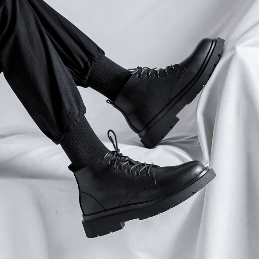 Botas de trabajo de motocicleta de otoño de KGV Martin Boots para hombres zapatos de cuero de alta mejora de estilo británico a mitad de la altura de los hombres.
