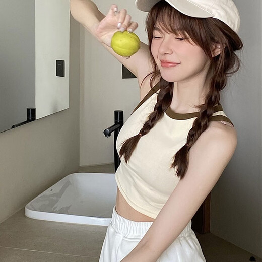 俞兆林（YUZHAOLIN）新款无袖吊带背心女内搭时尚洋气运动外穿短款纯欲上衣 YZL-小香风【咖色】 均码80-135斤