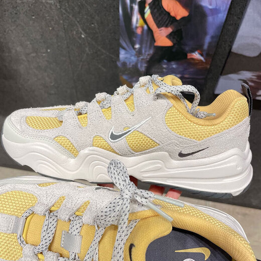 耐克（NIKE）女鞋2025年夏季新款TECH HERA运动复古老爹鞋跑步鞋休闲鞋 DR9761-700灰黄 36.5