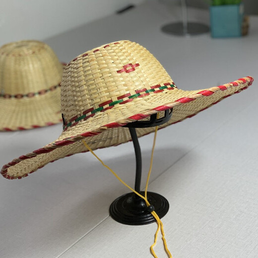 途尊（kingtrip） 手工竹编越南帽舞蹈表演道具收藏装饰斗笠帽男士户外大檐遮阳帽 （绿）红边随机发一【防风绳】 直径42CM 左右