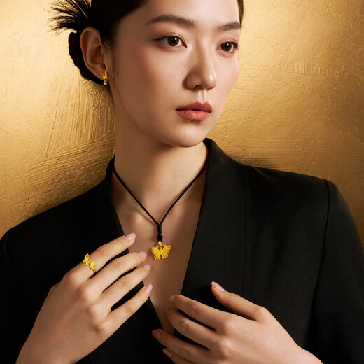 Chao Acer Butterfly Ancient Gold Necklace for Women Butterfly Pendant Lanyard Chain Birthday Gift for Women Priced Butterfly Chain 6.3g