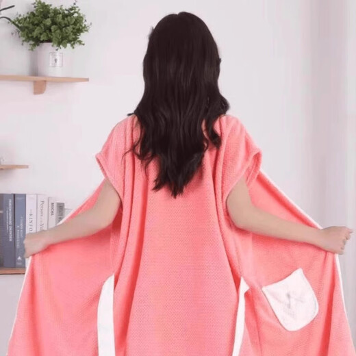 Bathrobe-style new bath towel for women's home use, which is more absorbent than coral velvet and does not shed hair. Mother and baby bath skirt can be worn as a bath wrap, cream white