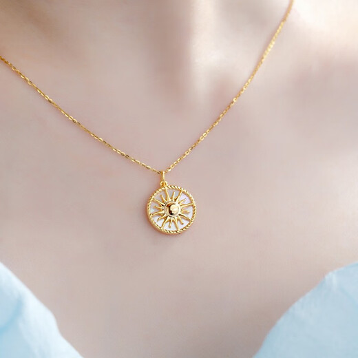 Chiba Jewelry 18K Gold Shell New Pendant Aurora Mirror Fashionable Versatile Neck Jewelry as a Birthday Gift for Your Girlfriend Yellow 18K Gold Shell Pendant