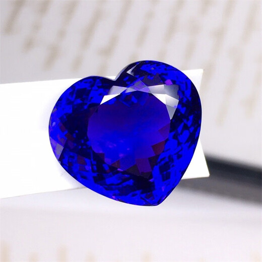 Mochen Jewelry pure 5A+ heart-shaped tanzanite natural bare stone. The countertop can be inlaid with design. The main stone is 26.18ct.