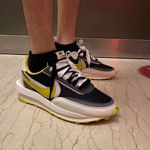 耐克（NIKE）Sacai Undercover高桥盾联名灰黑黄跑鞋 -300-600海外直邮 DJ4877-600 36.5