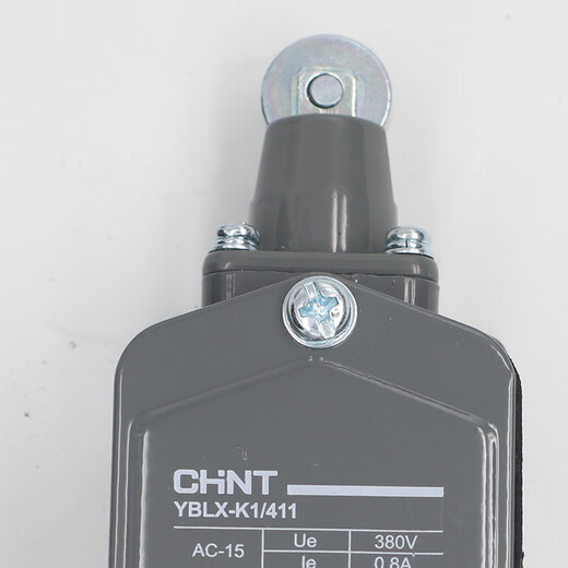 正泰（CHNT）正泰YBLX-K1/411 行程开关 数控机床限位微动开关滚轮柱塞型  YBLX-K1/411