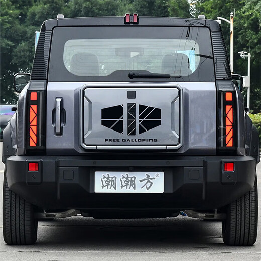 Tucker is suitable for 24 Chery iCAR 03 rear small bag decorative stickers, tailgate spare tire cover stickers, car stickers, C-type stickers, red reflective material