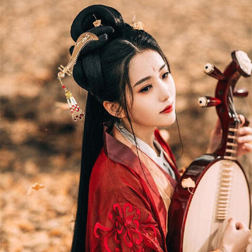 Yanxiang Hanfu hair accessories Pipa hair comb tassel headdress Ming Dynasty hairpin ancient style jewelry Tang style ancient costume hairpin hairpin comb Pipa comb silver drop style